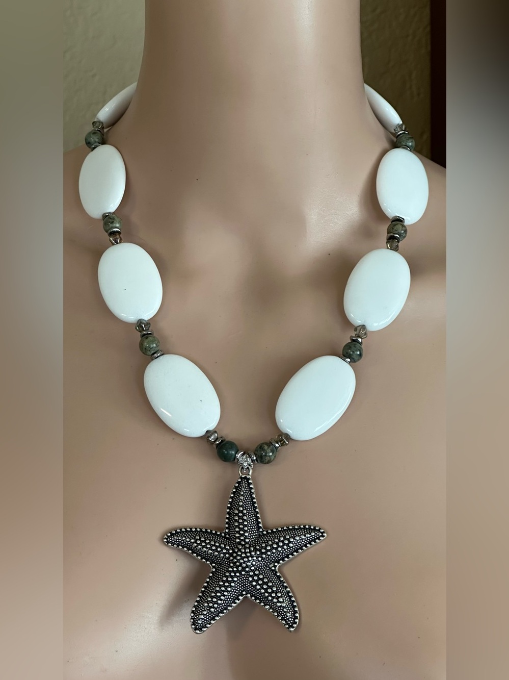 26-1/2 inch White Jade bead necklace NWOT